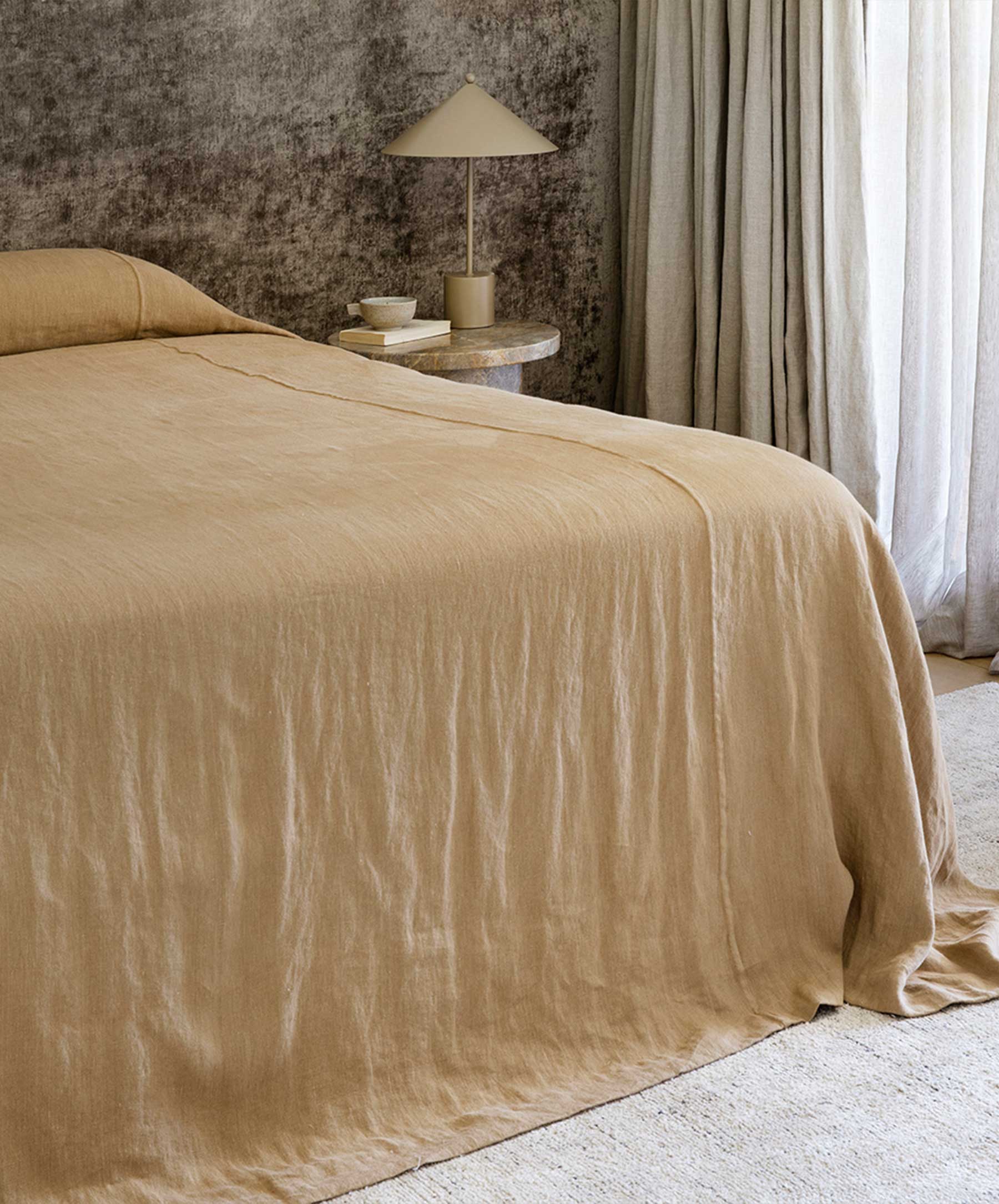 Heavyweight Linen Bedcover - Sand