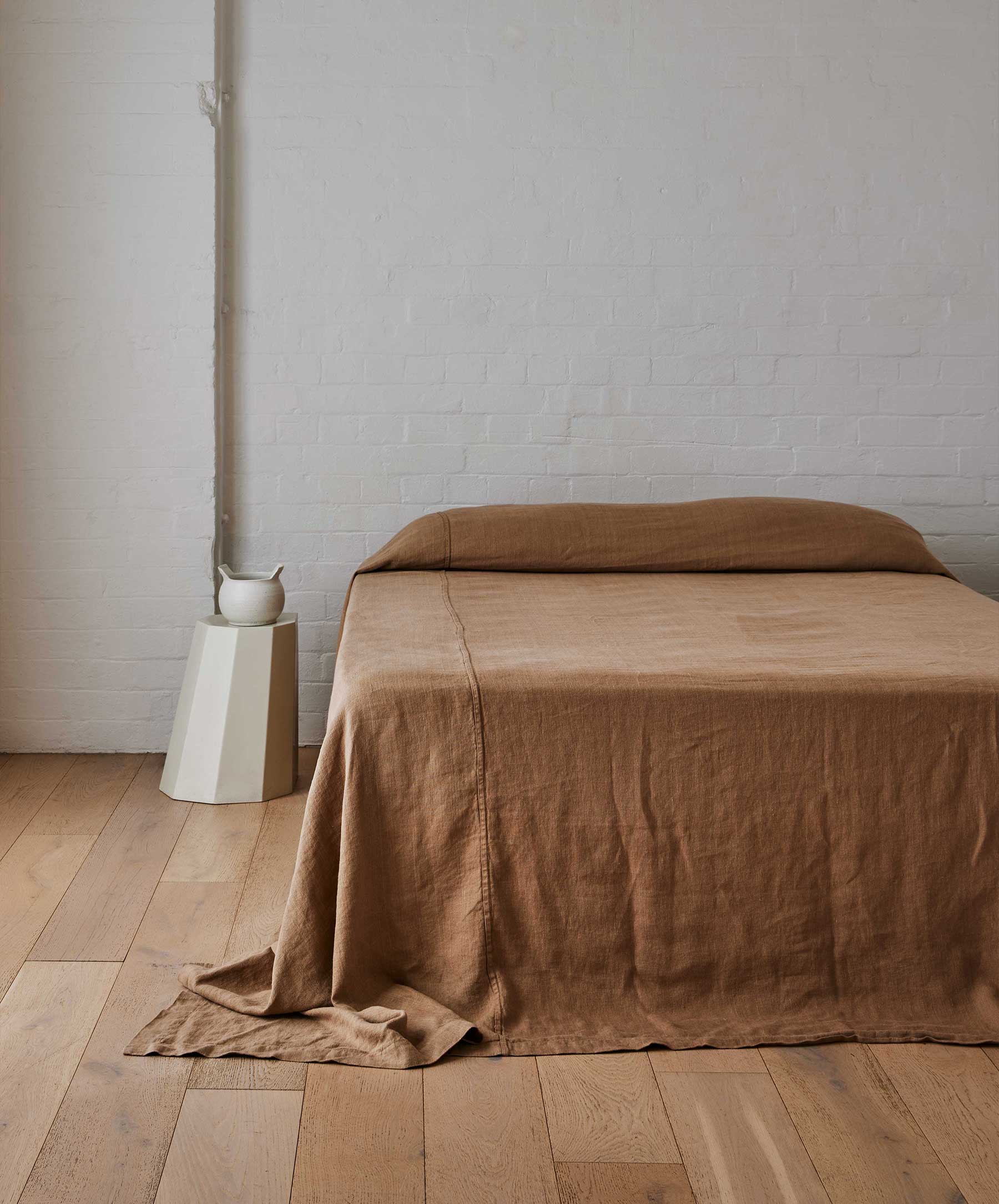 Heavyweight Linen Bedcover - Sand