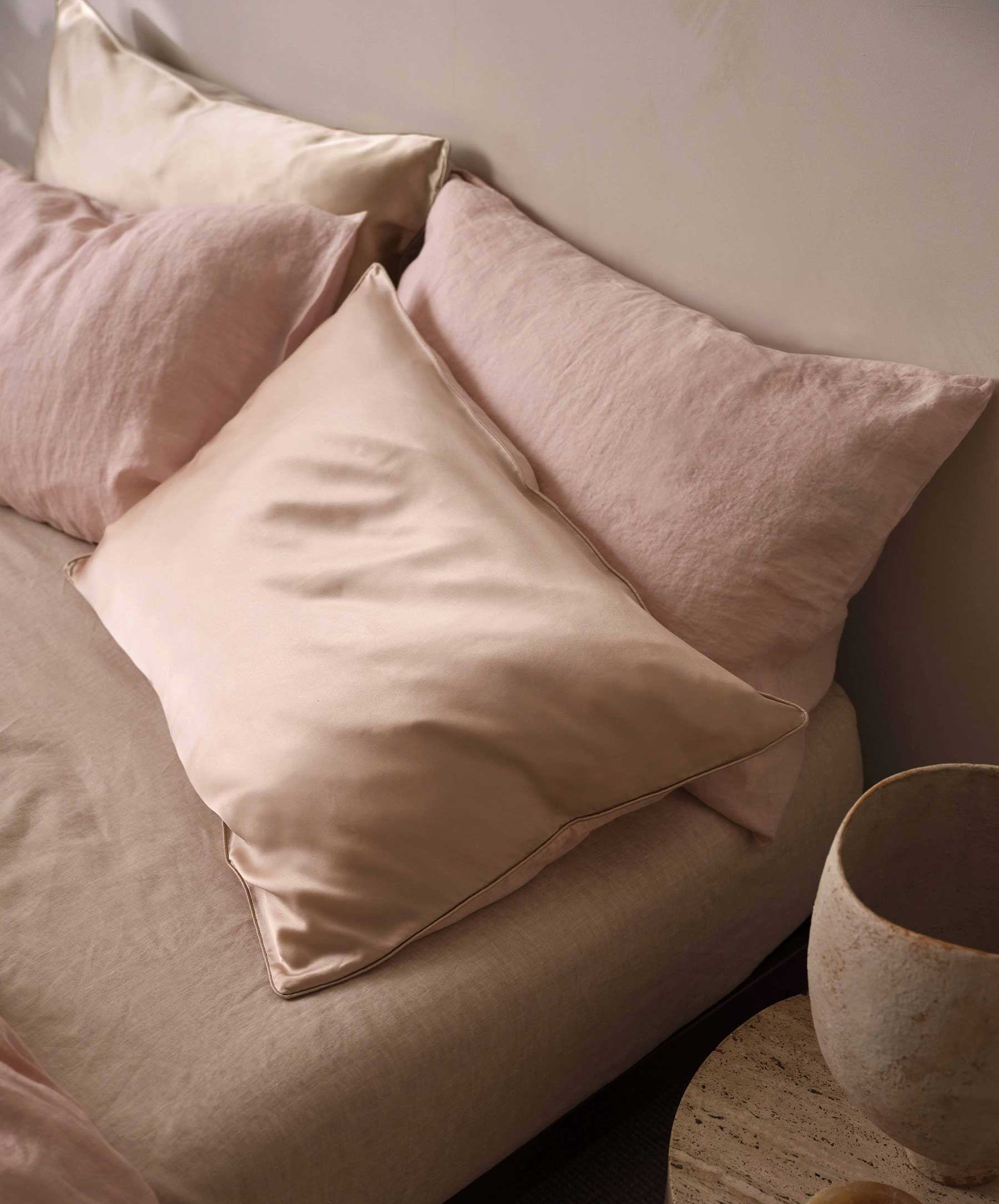 Silk Linen Flip Pillowcase - Blush