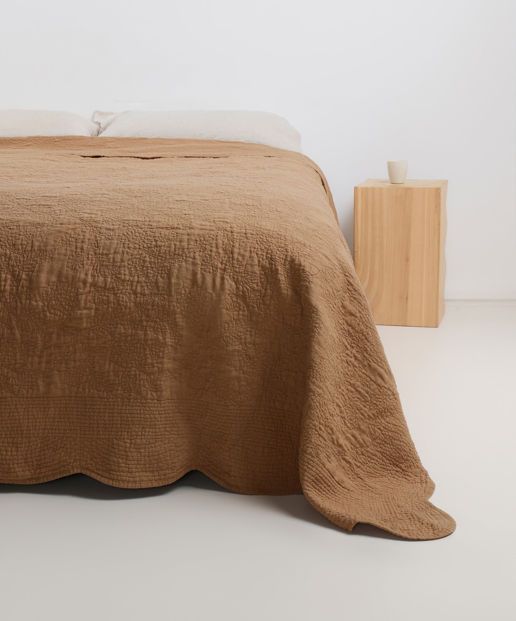 Willow Embroidered Quilt - Nutmeg