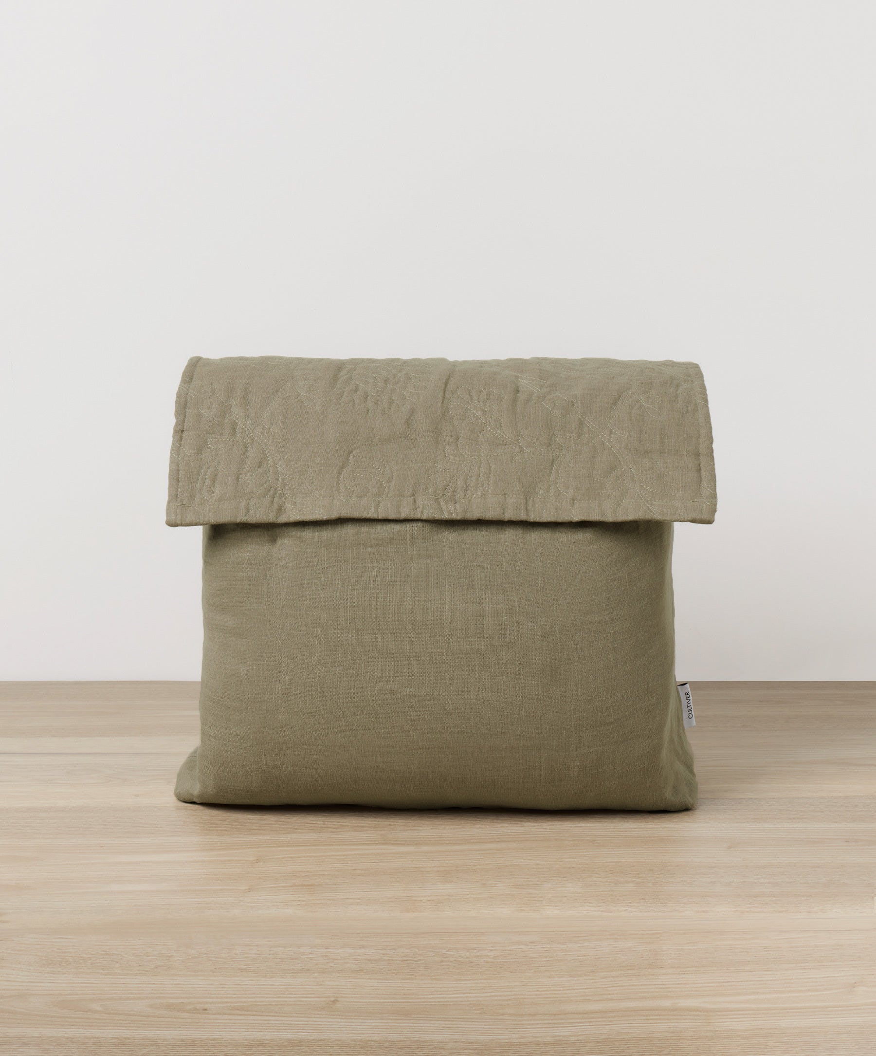 Willow Embroidered Quilt - Putty