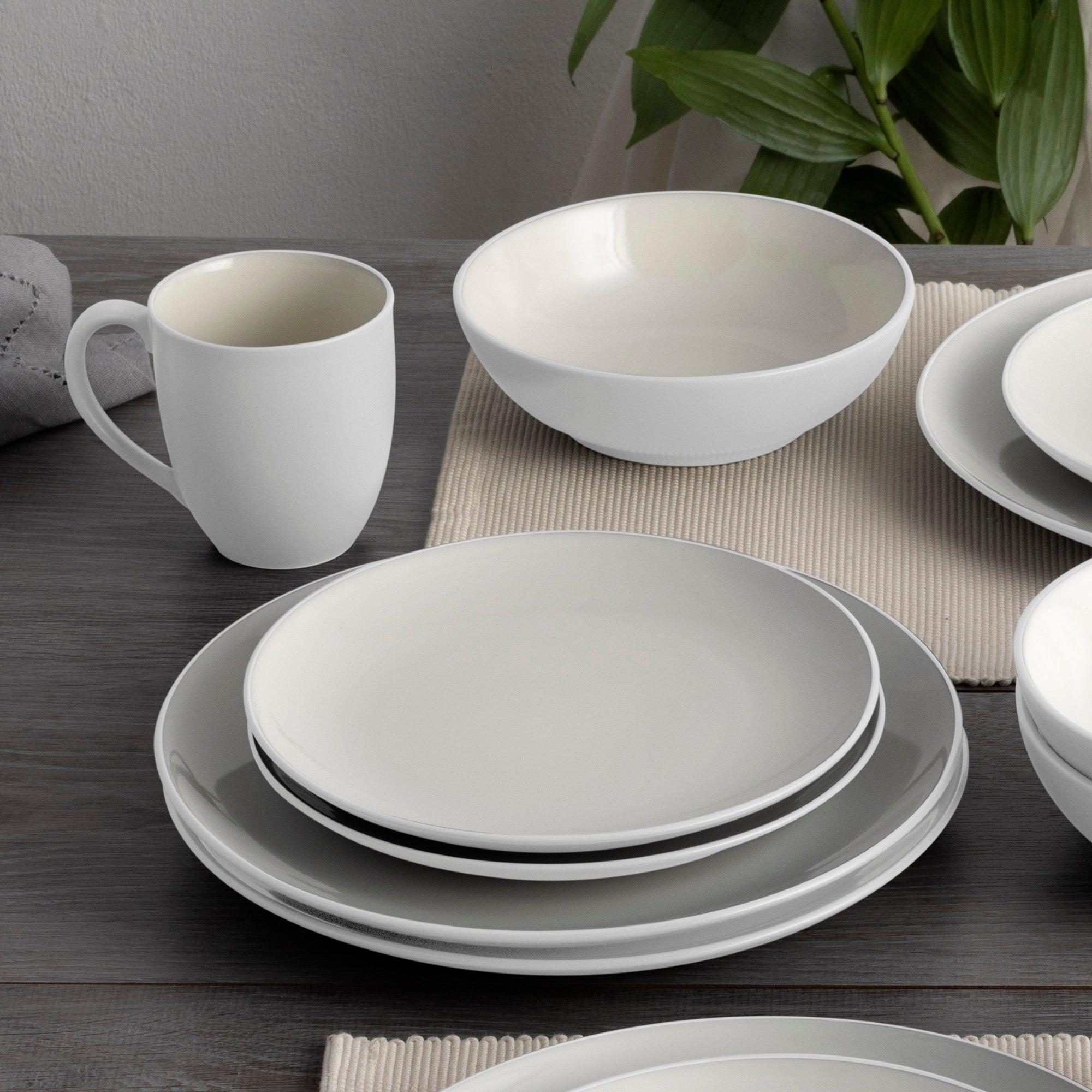 Noritake Colorwave 16-Piece Coupe Dinnerware Set, Service For 4