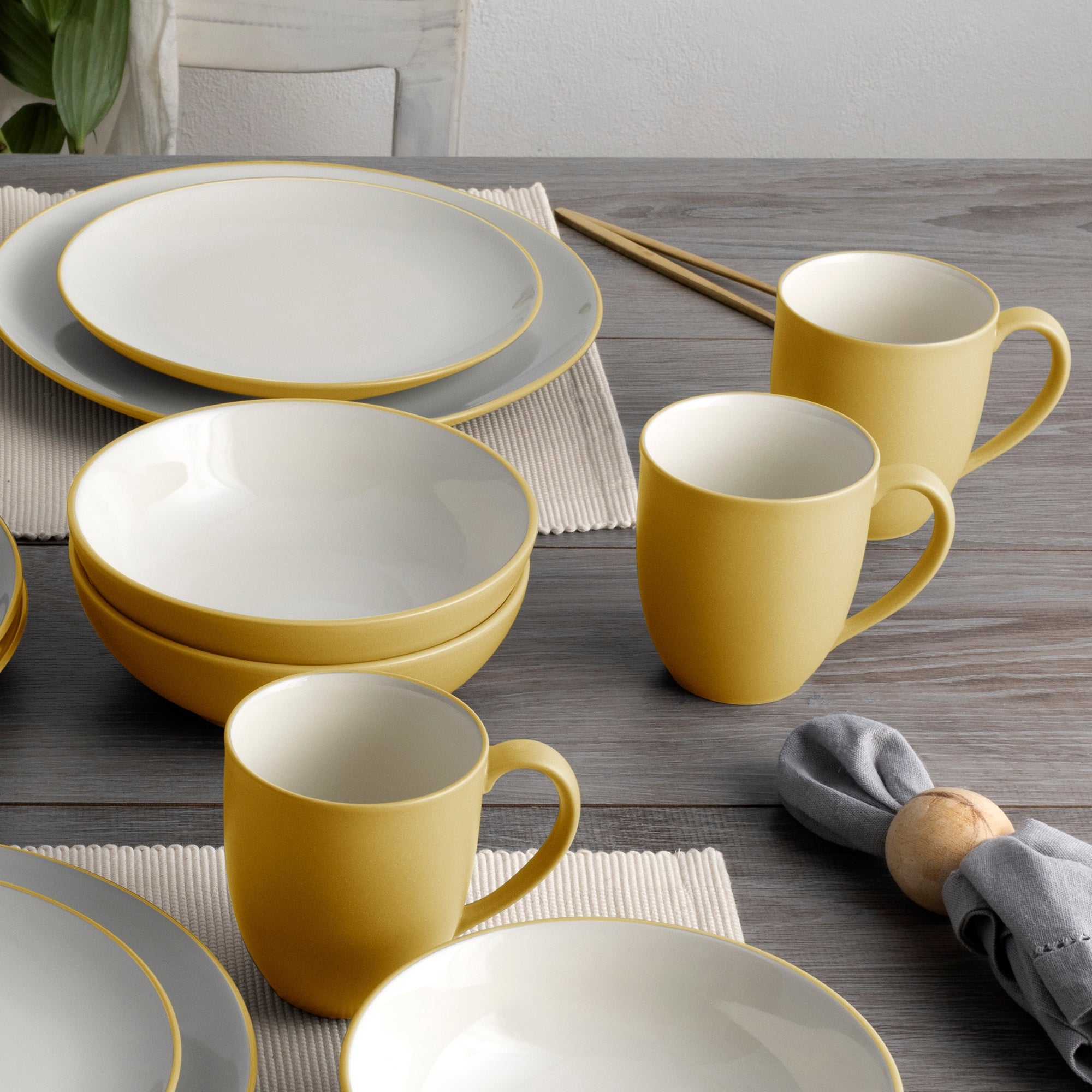 Noritake Colorwave 16-Piece Coupe Dinnerware Set, Service For 4