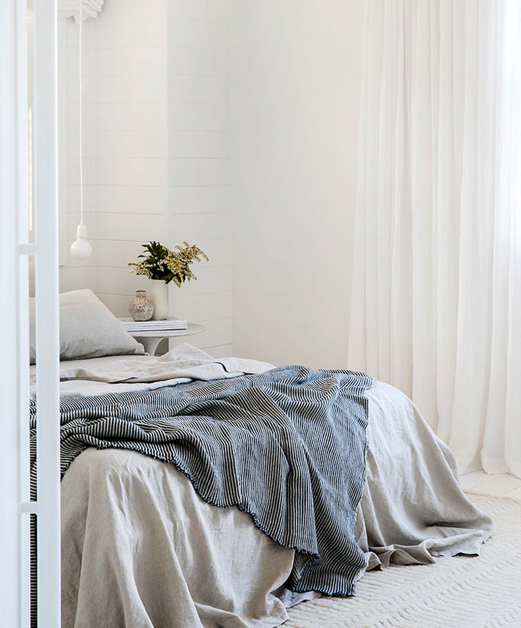 Linen Flat Sheet with Border - Smoke Gray