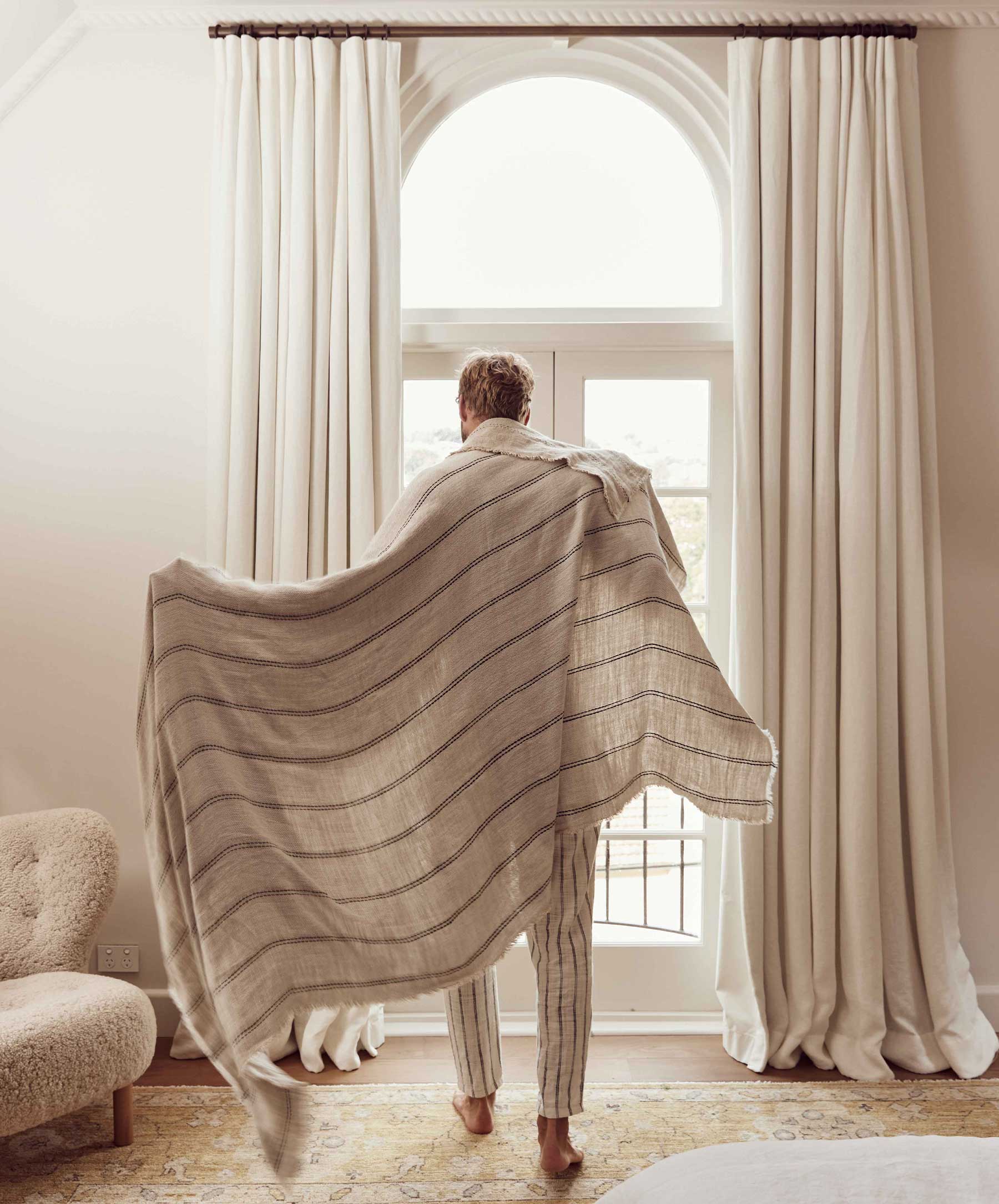 Mira Linen Throw - Ana