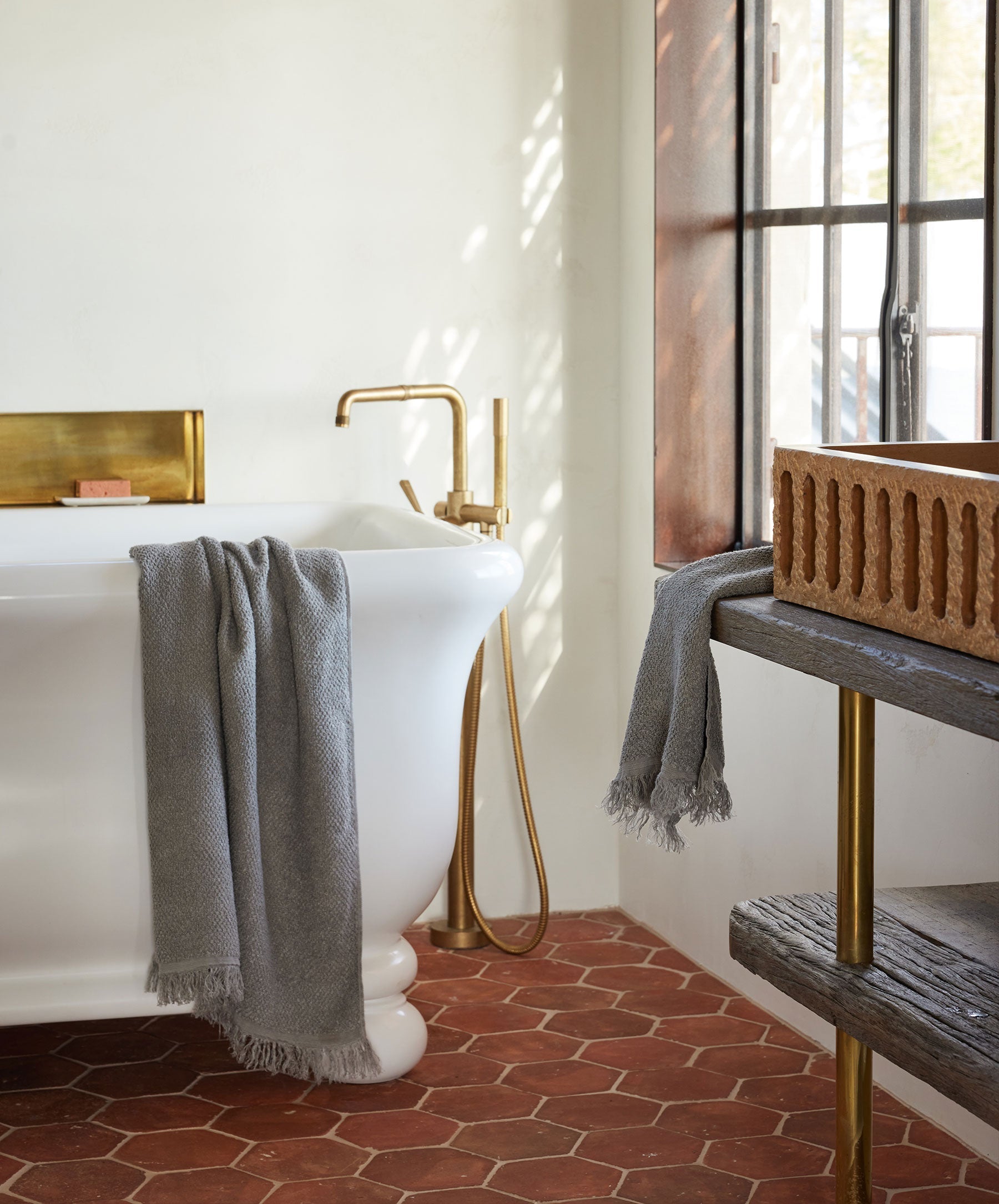 Pure Linen Bath Towel - Pebble