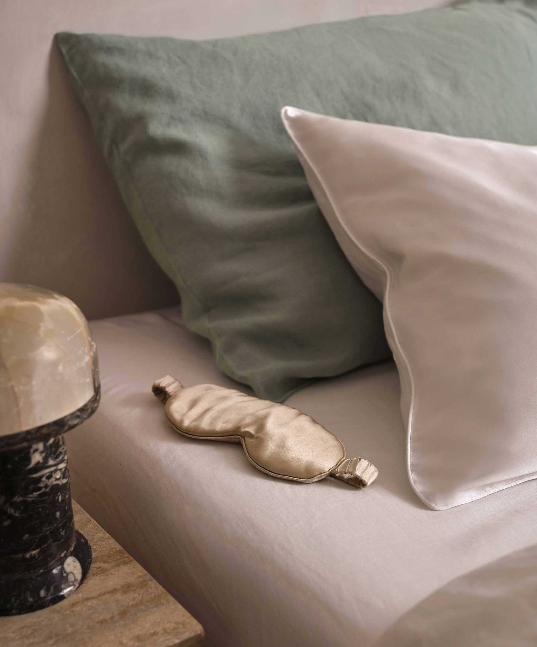 Silk Linen Flip Pillowcase + Eye Mask Set - Natural